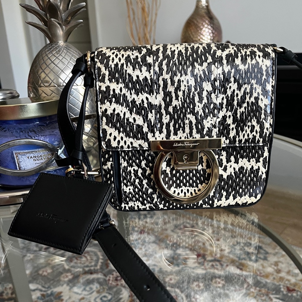 Authentic SALVATORE FERRAGAMO REPTILE calfskin shoulder bag.